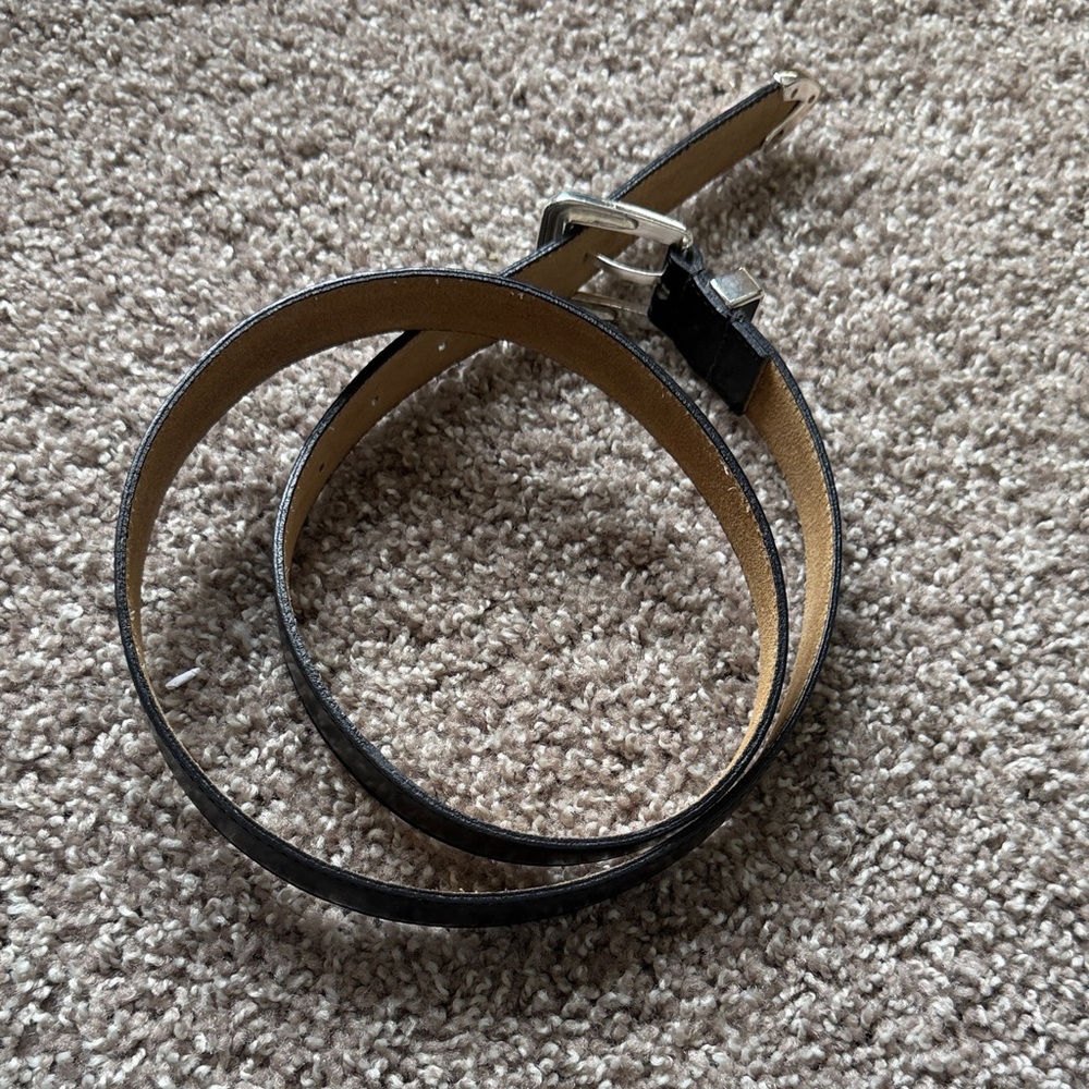 Sleek Black Women’s Genuine Leather Belt with Silver Buckle Size XL - Picture 3 of 6